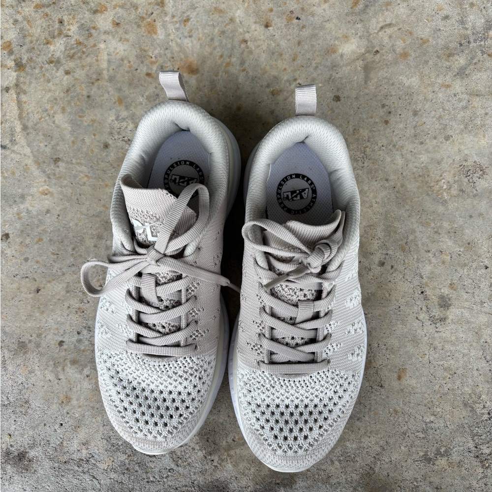 APL Women’s sneakers techloom pro